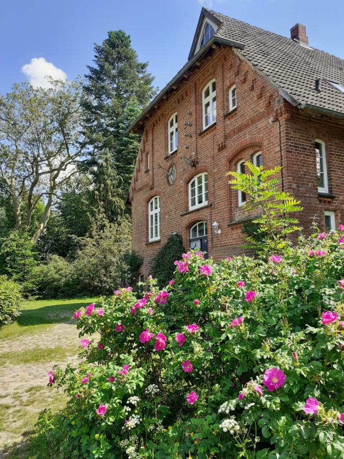 Ferienwohnung Ehemalige Revierfoersterei "Uns Luett" Kuhstorf Esterno foto