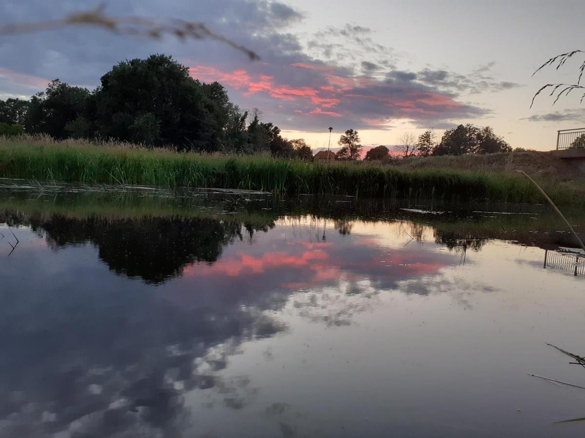 Ferienwohnung Ehemalige Revierfoersterei "Uns Luett" Kuhstorf Esterno foto